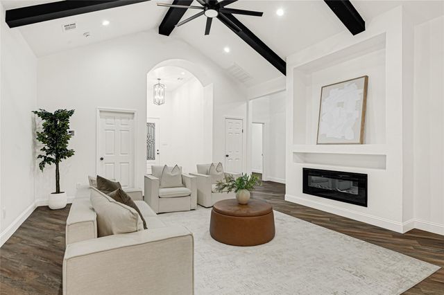 1121 Peter Pine Street, Huffman, TX 77336