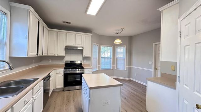 515 Weathervane Court, Alpharetta, GA 30022