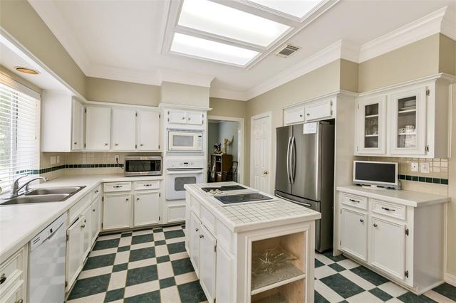 19423 Atasca Oaks Drive, Humble, TX 77346