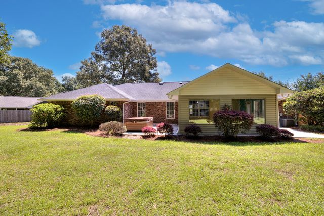 1025 Waterway Drive, Sumter, SC 29154
