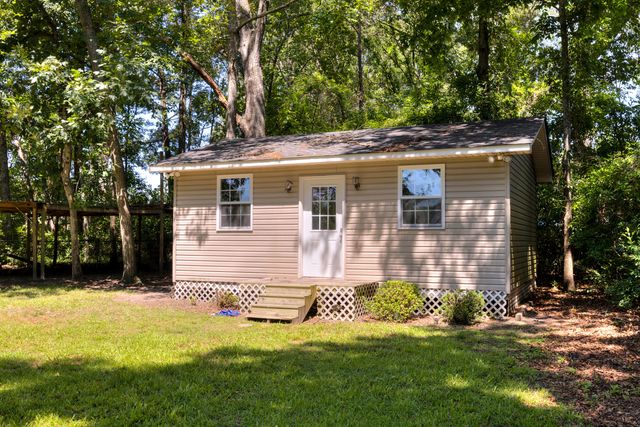 1025 Waterway Drive, Sumter, SC 29154
