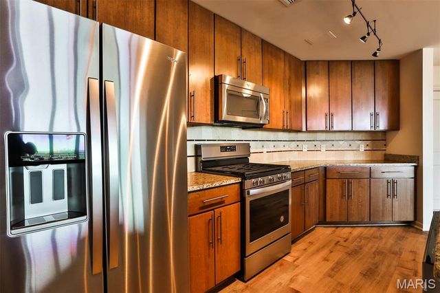 4909 Laclede Avenue 1606, St Louis, MO 63108
