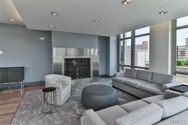 4909 Laclede Avenue 1606, St Louis, MO 63108