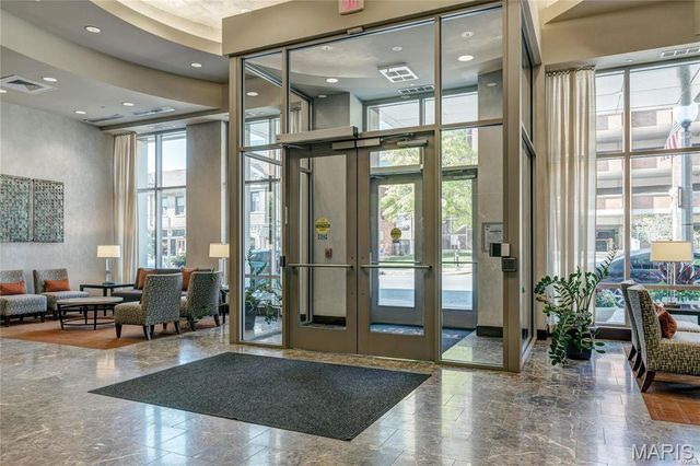 4909 Laclede Avenue 1606, St Louis, MO 63108
