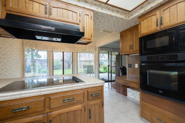 6271 N Prospect Avenue, Fresno, CA 93711