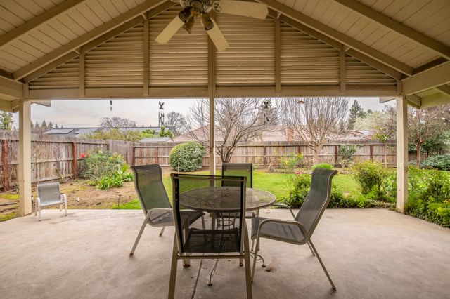 6271 N Prospect Avenue, Fresno, CA 93711