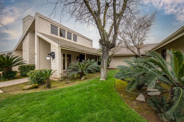 6271 N Prospect Avenue, Fresno, CA 93711