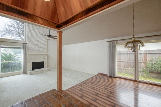 6271 N Prospect Avenue, Fresno, CA 93711