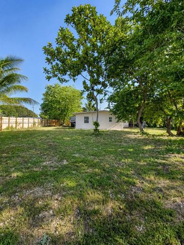 980 NW 13th Street, Homestead, FL 33030