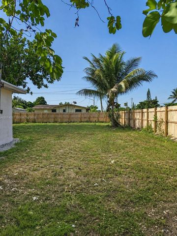 980 NW 13th Street, Homestead, FL 33030