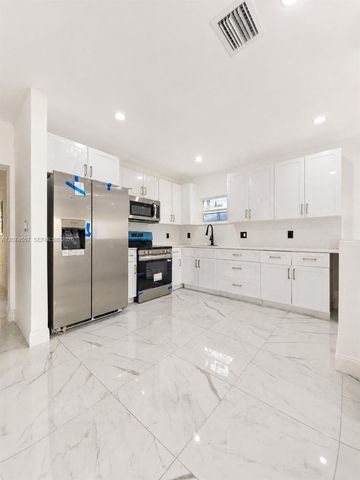 980 NW 13th Street, Homestead, FL 33030