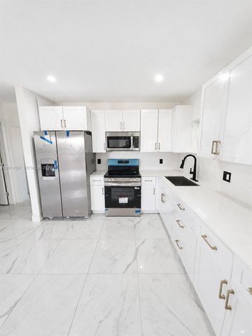 980 NW 13th Street, Homestead, FL 33030