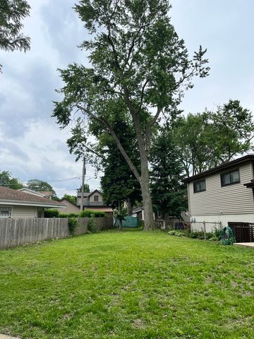 6724 N Avondale Avenue, Chicago, IL 60631