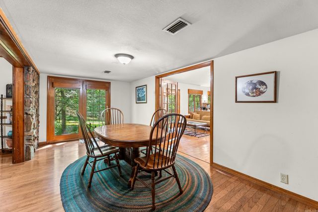 269 W Pleasant Valley Rd., Greenbrier, AR 72058