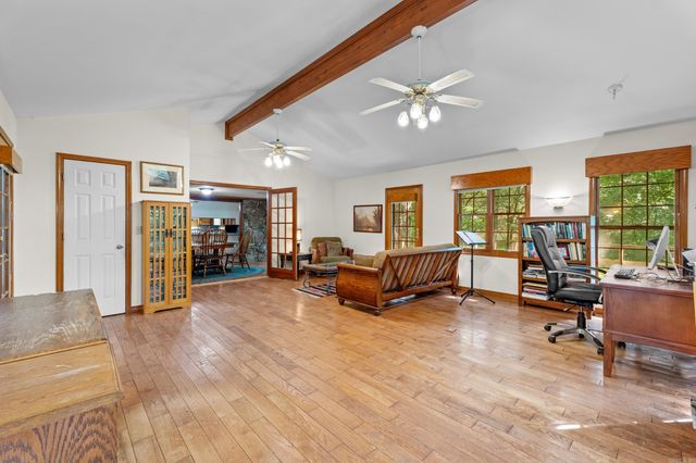 269 W Pleasant Valley Rd., Greenbrier, AR 72058