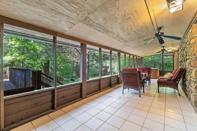 269 W Pleasant Valley Rd., Greenbrier, AR 72058
