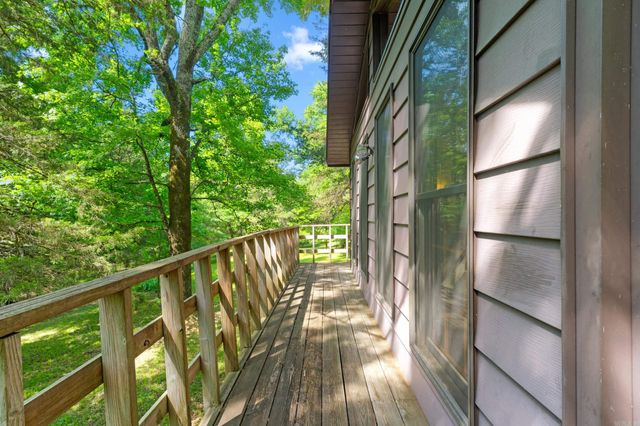 269 W Pleasant Valley Rd., Greenbrier, AR 72058