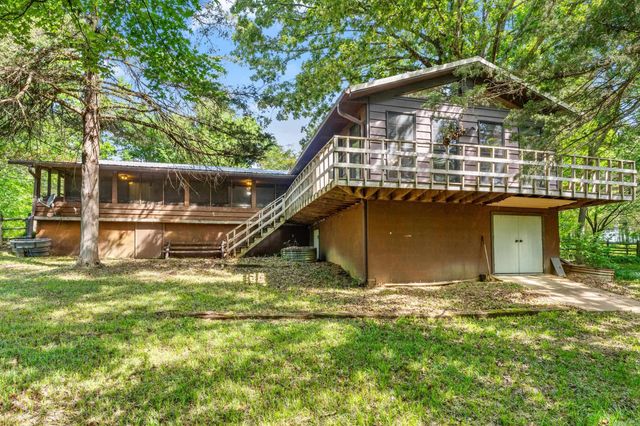269 W Pleasant Valley Rd., Greenbrier, AR 72058