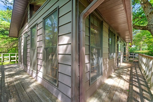 269 W Pleasant Valley Rd., Greenbrier, AR 72058