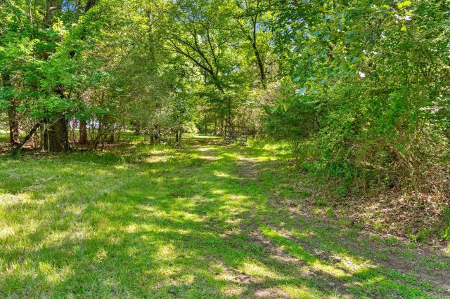 269 W Pleasant Valley Rd., Greenbrier, AR 72058