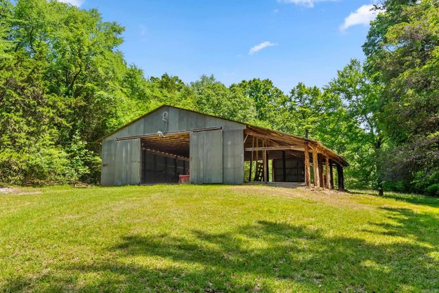 269 W Pleasant Valley Rd., Greenbrier, AR 72058