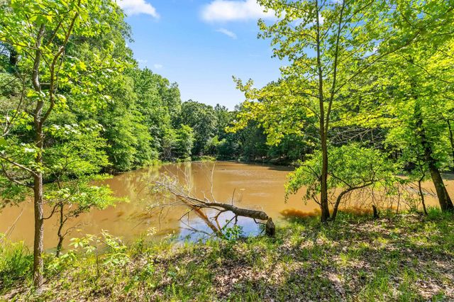 269 W Pleasant Valley Rd., Greenbrier, AR 72058