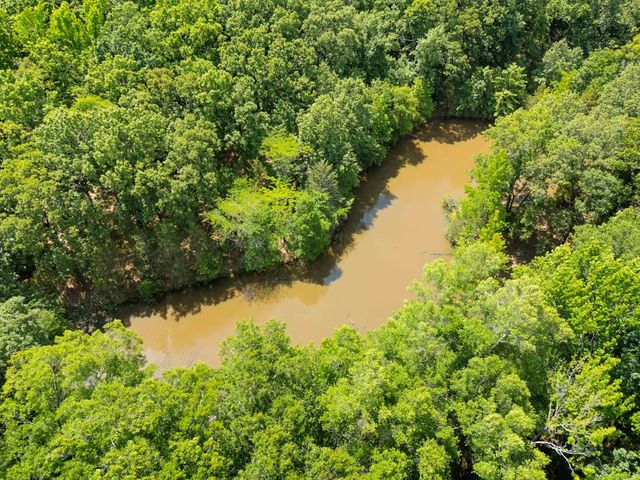 269 W Pleasant Valley Rd., Greenbrier, AR 72058