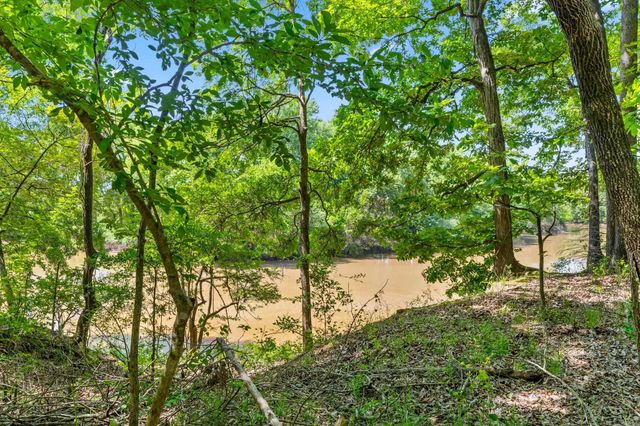 269 W Pleasant Valley Rd., Greenbrier, AR 72058
