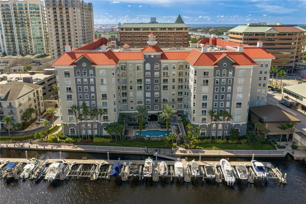 Image 2 of property listing at 700 S HARBOUR ISLAND BOULEVARD 204, Tampa, FL 33602