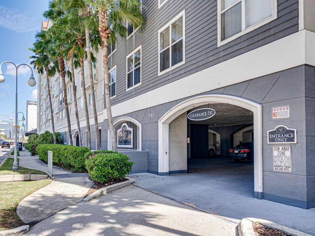 Image 63 of property listing at 700 S HARBOUR ISLAND BOULEVARD 204, Tampa, FL 33602