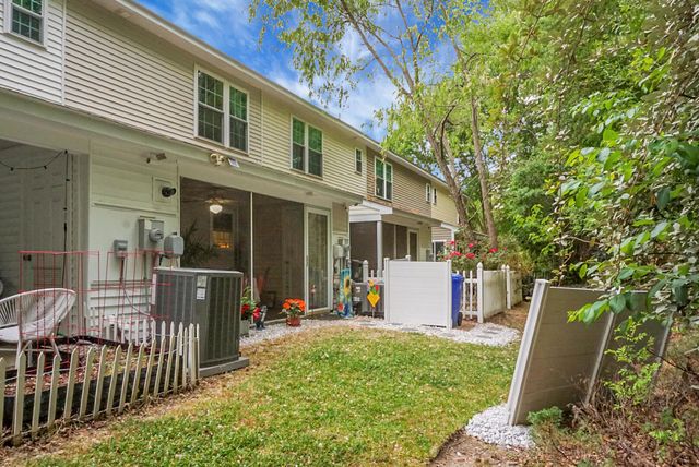 8169 Shadow Oak Drive, North Charleston, SC 29406