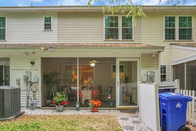 8169 Shadow Oak Drive, North Charleston, SC 29406