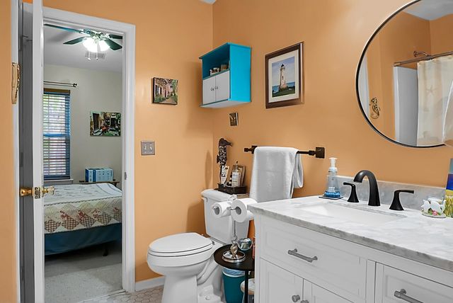 8169 Shadow Oak Drive, North Charleston, SC 29406