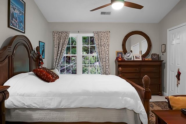 8169 Shadow Oak Drive, North Charleston, SC 29406