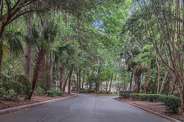 8169 Shadow Oak Drive, North Charleston, SC 29406