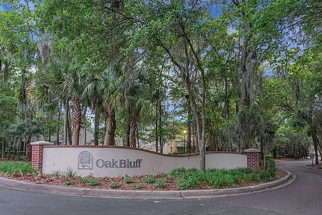 8169 Shadow Oak Drive, North Charleston, SC 29406