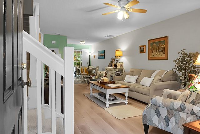 8169 Shadow Oak Drive, North Charleston, SC 29406