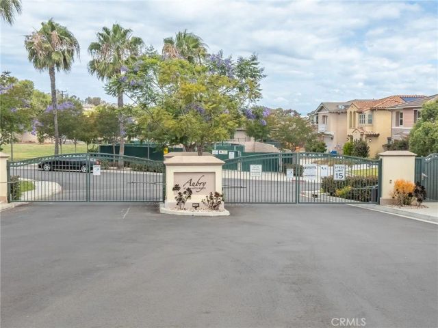 3301 Terrace Ridge, Long Beach, CA 90804