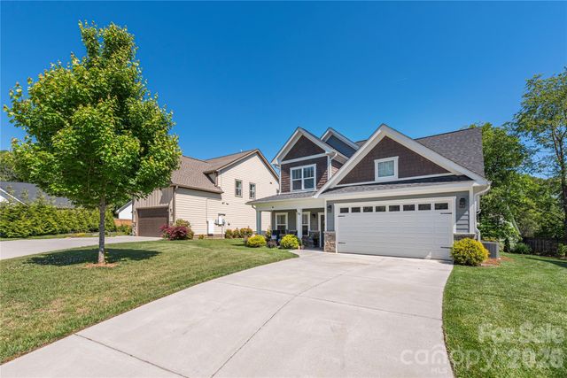 28 Reagan Run Court, Arden, NC 28704