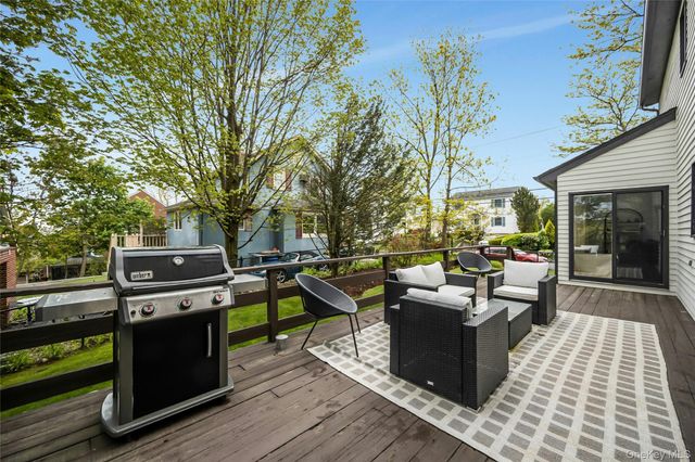 1 Brothers Circle, Eastchester, NY 10709
