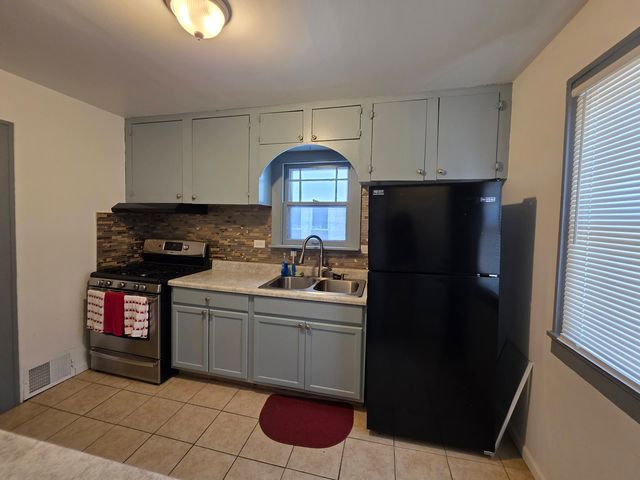 614 N Butrick Street, Waukegan, IL 60085