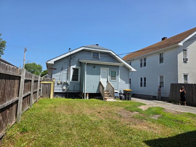 614 N Butrick Street, Waukegan, IL 60085