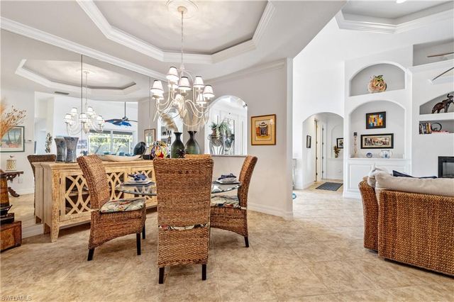 909 SW 22nd TER, Cape Coral, FL 33991