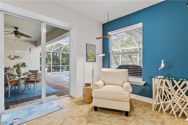 909 SW 22nd TER, Cape Coral, FL 33991