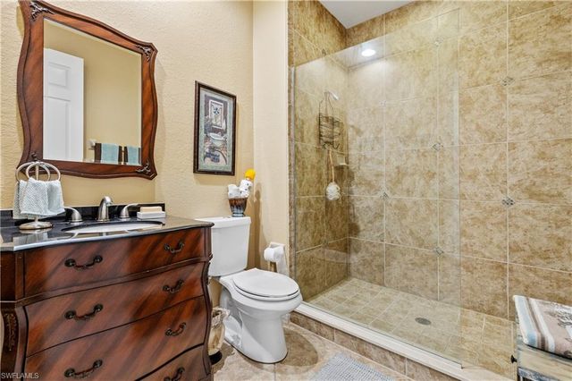 909 SW 22nd TER, Cape Coral, FL 33991