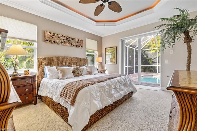 909 SW 22nd TER, Cape Coral, FL 33991