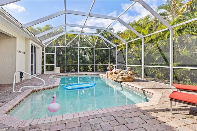 909 SW 22nd TER, Cape Coral, FL 33991