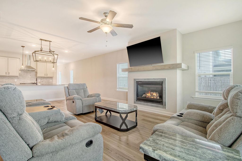 Image 12 of property listing at 299 Lucca Drive, Summerville, SC 29486