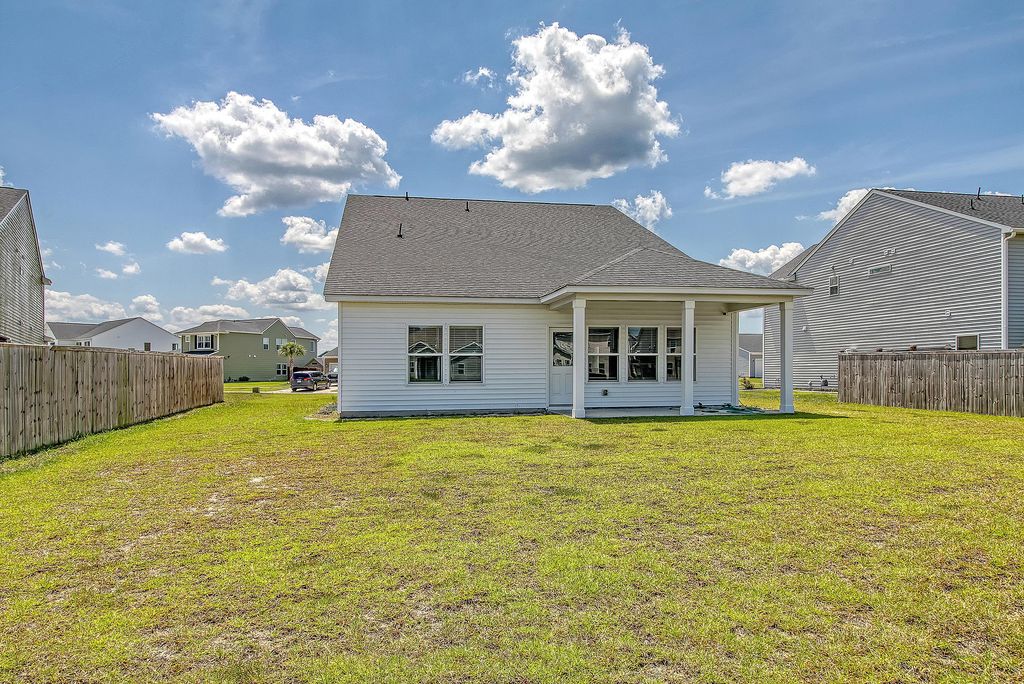 Image 39 of property listing at 299 Lucca Drive, Summerville, SC 29486