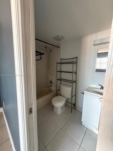 19715 SW 114th Ave 357, Miami, FL 33157